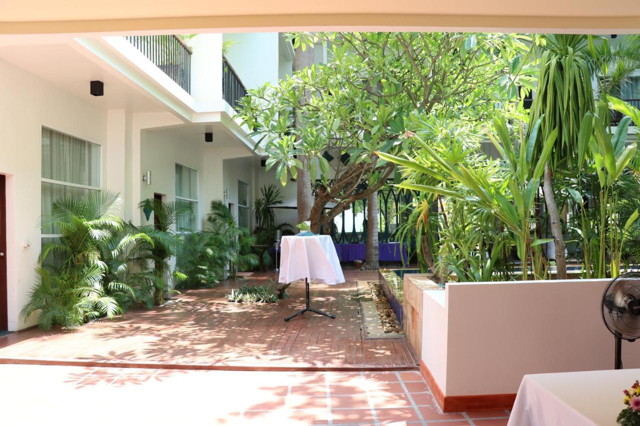 Landing Gold By Amatak Hotel Siem Reap Exterior foto